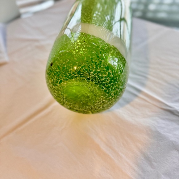 12” Tall Vintage Vibrant Green & White Bubble Glass Vase Minimalist Maximalist - Picture 6 of 16